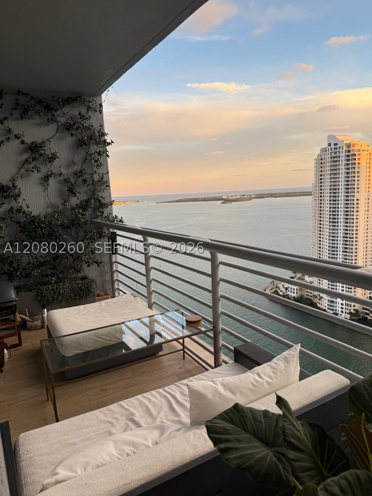 335 S Biscayne Blvd #3901, Miami FL 33131