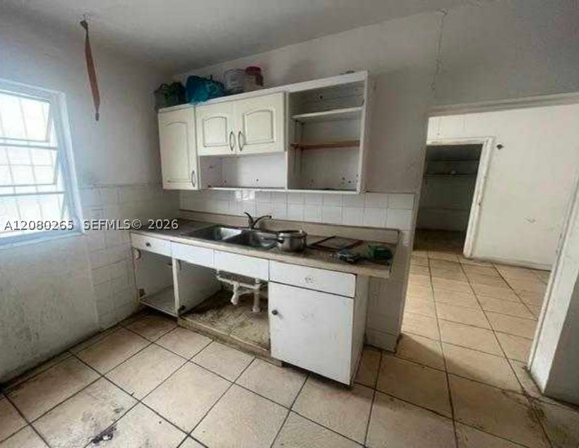 3708 NW 12th Ave, Miami FL 33127