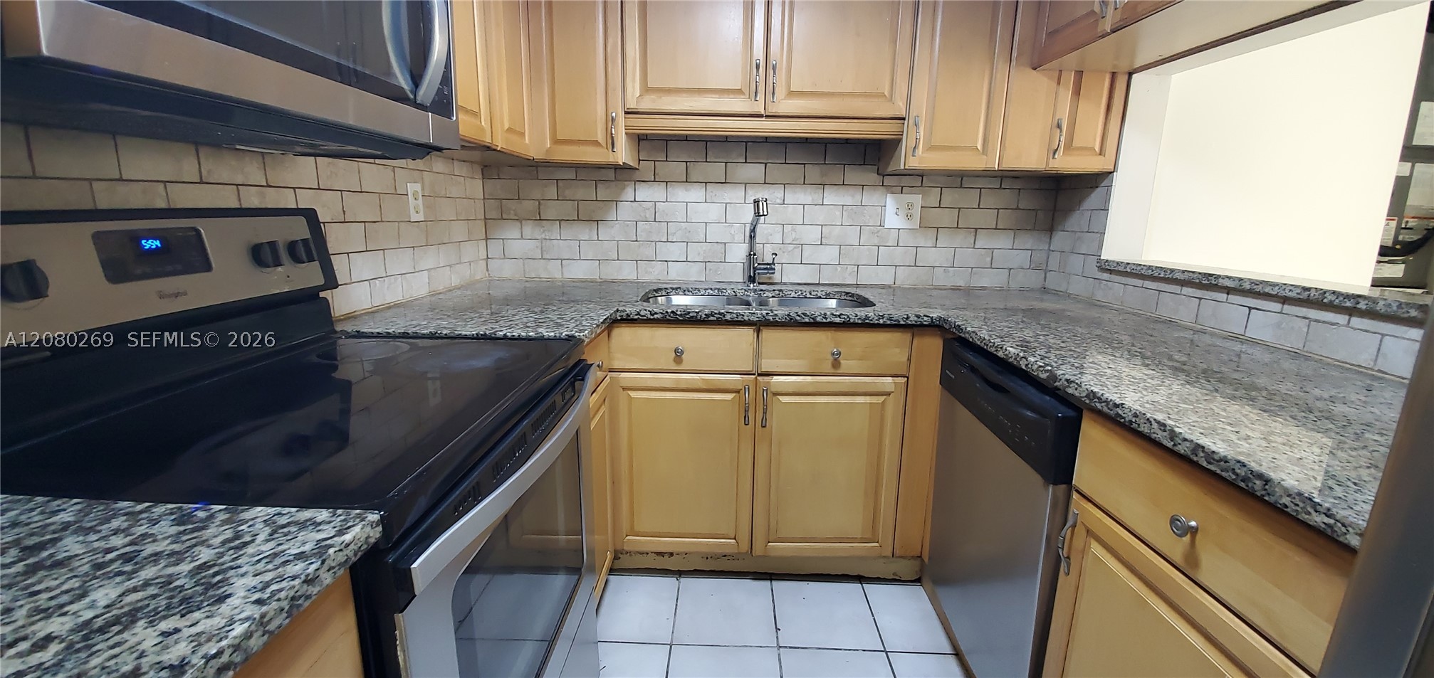 995 SW 84th Ave #218, Miami FL 33144