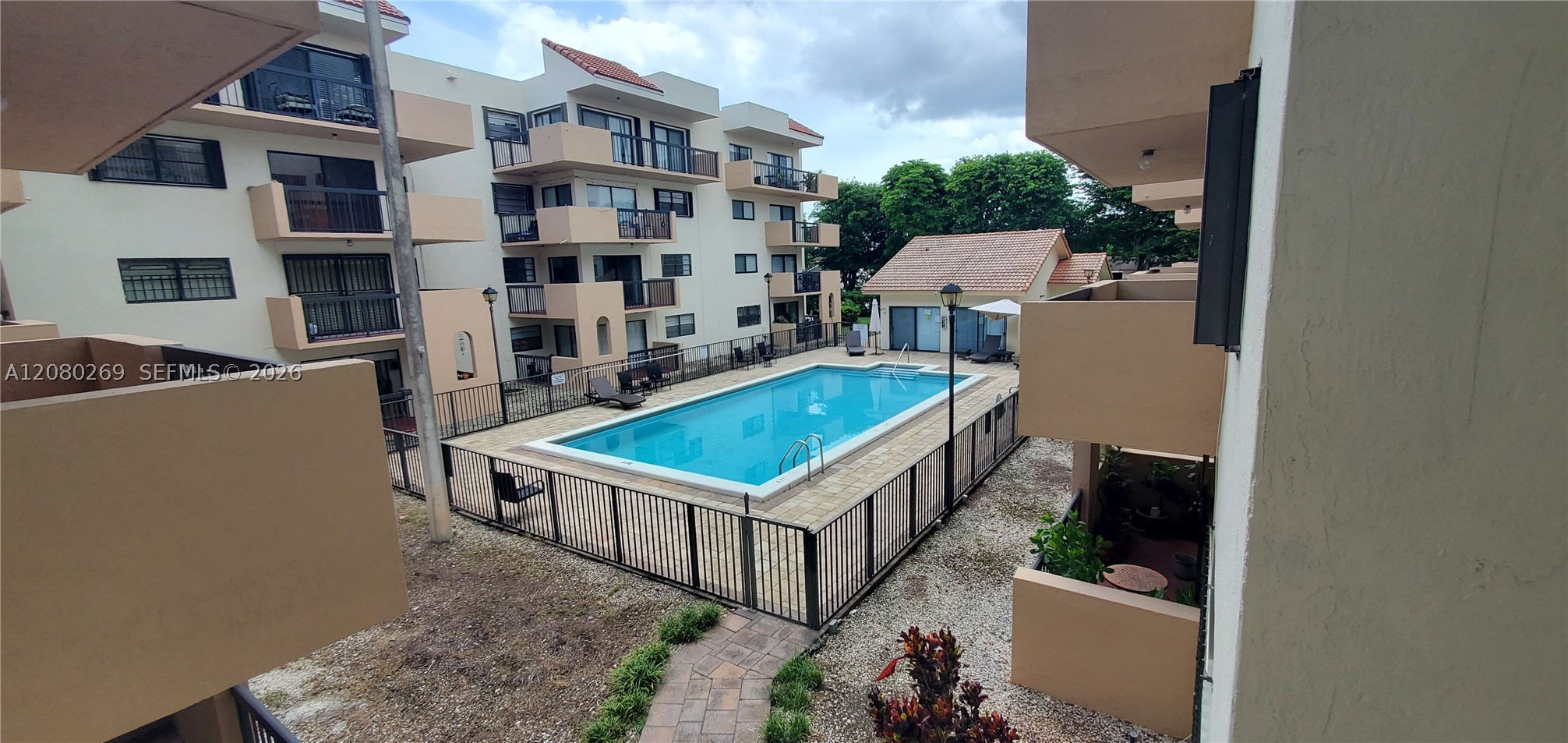 995 SW 84th Ave #218, Miami FL 33144