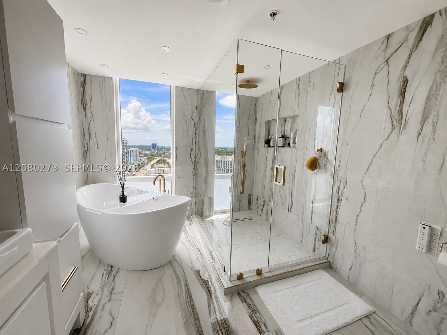 16699 Collins Ave #2907, Sunny Isles Beach FL 33160