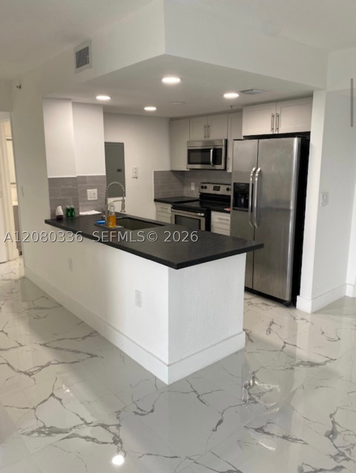 816 NW 11th St #902, Miami FL 33136