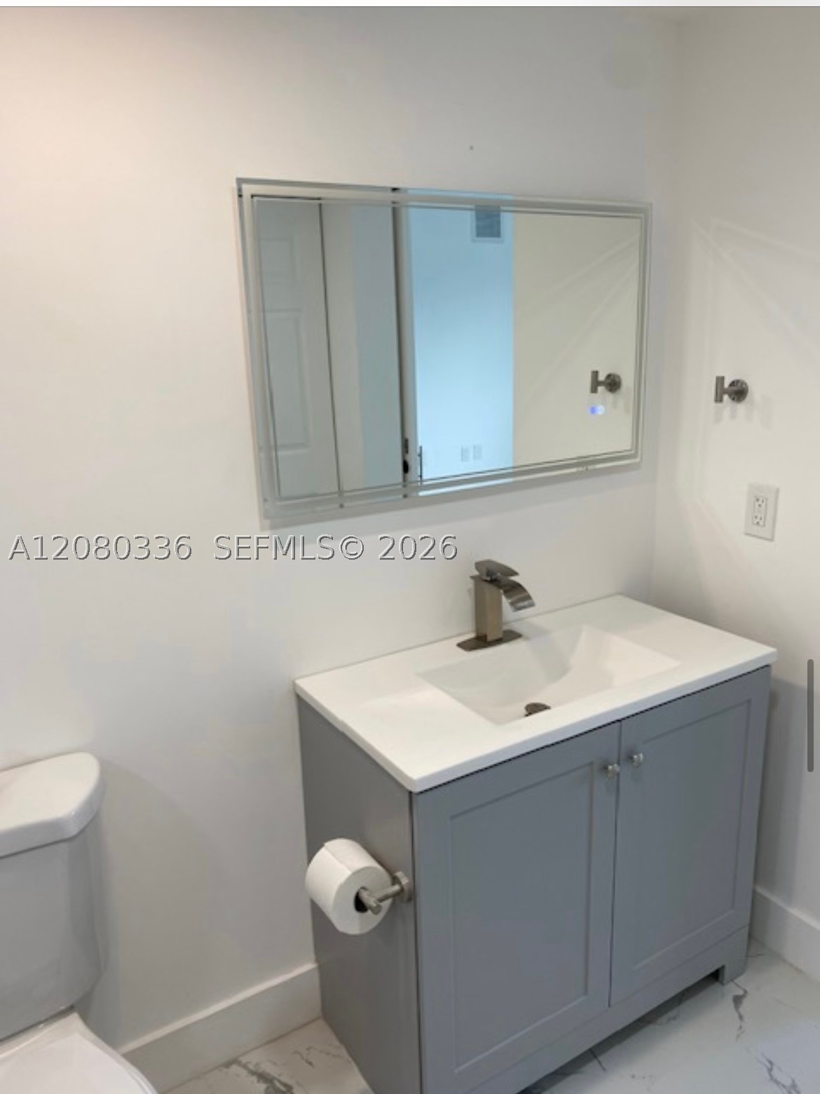 816 NW 11th St #902, Miami FL 33136