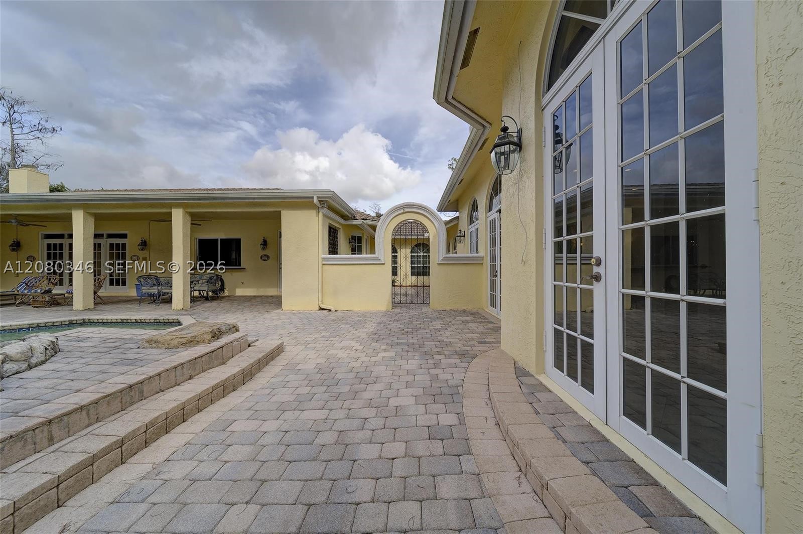 4750 W Leitner Dr, Coral Springs FL 33067