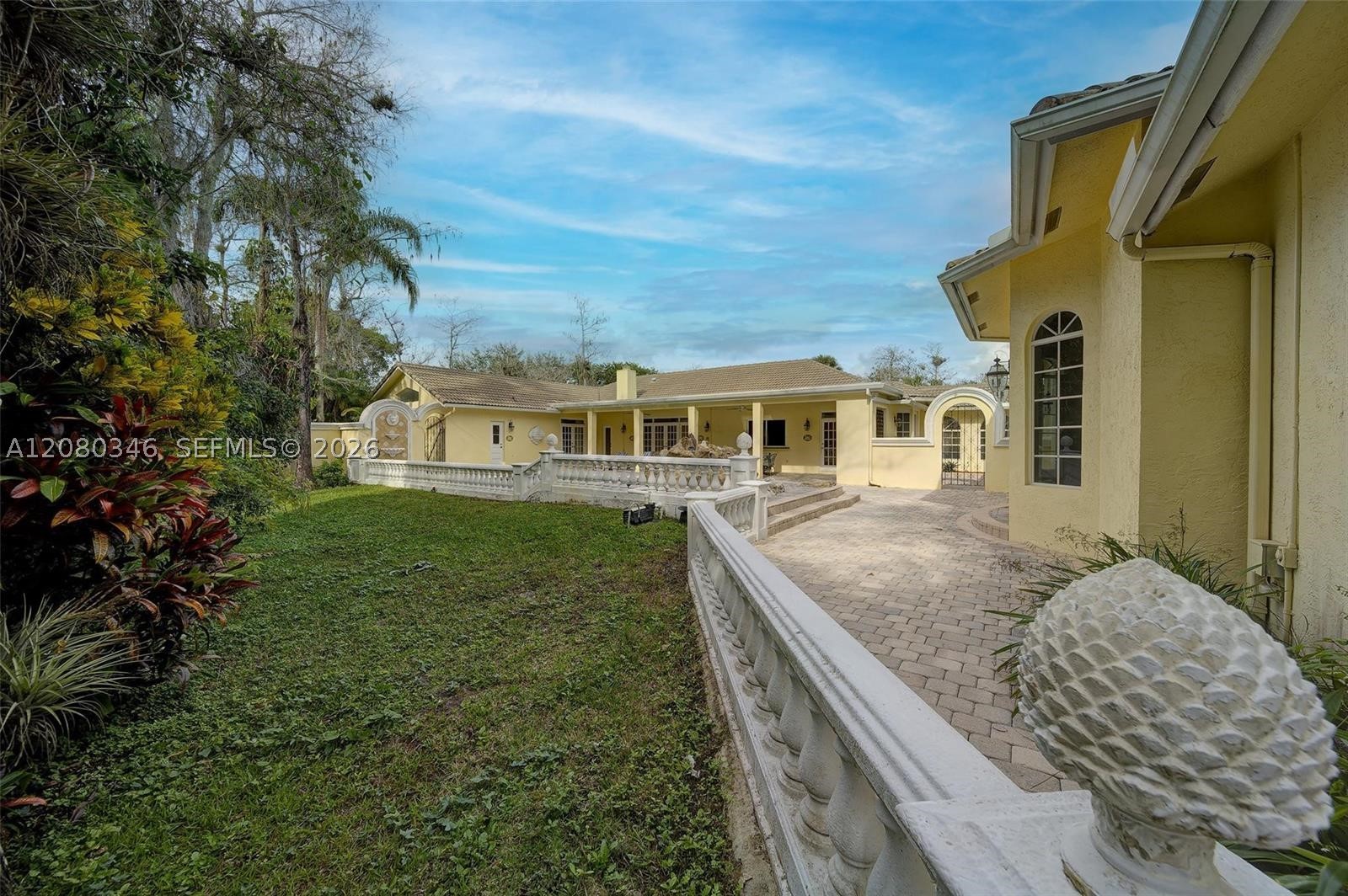 4750 W Leitner Dr, Coral Springs FL 33067