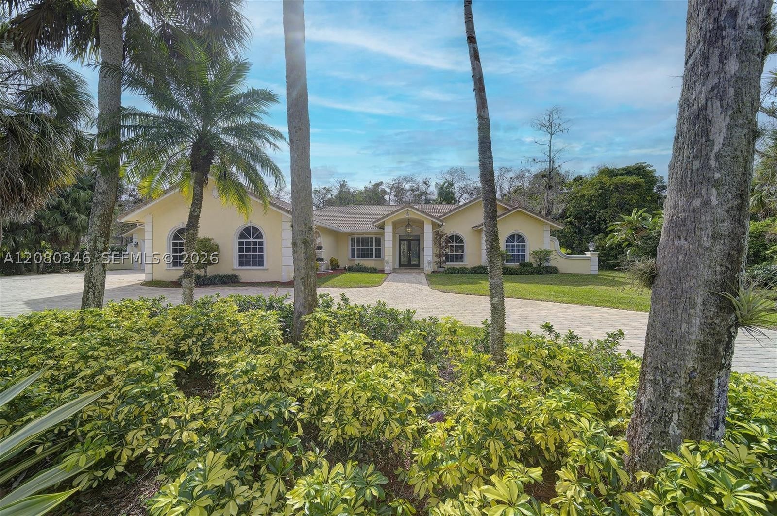 4750 W Leitner Dr, Coral Springs FL 33067