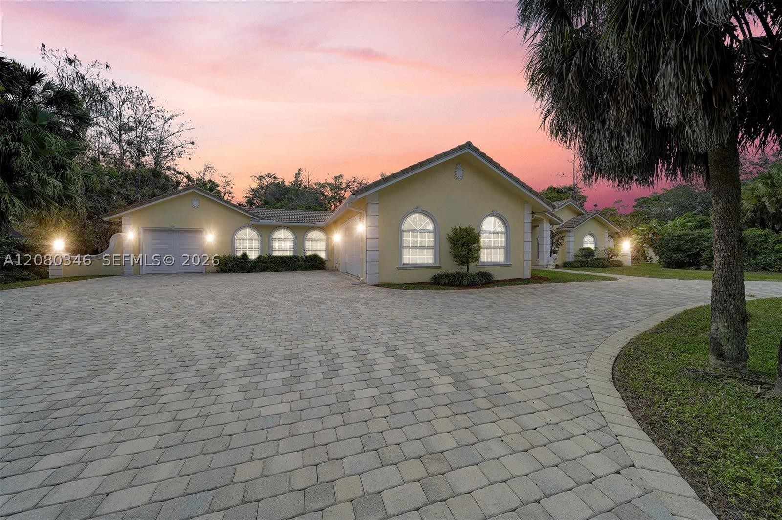 4750 W Leitner Dr, Coral Springs FL 33067
