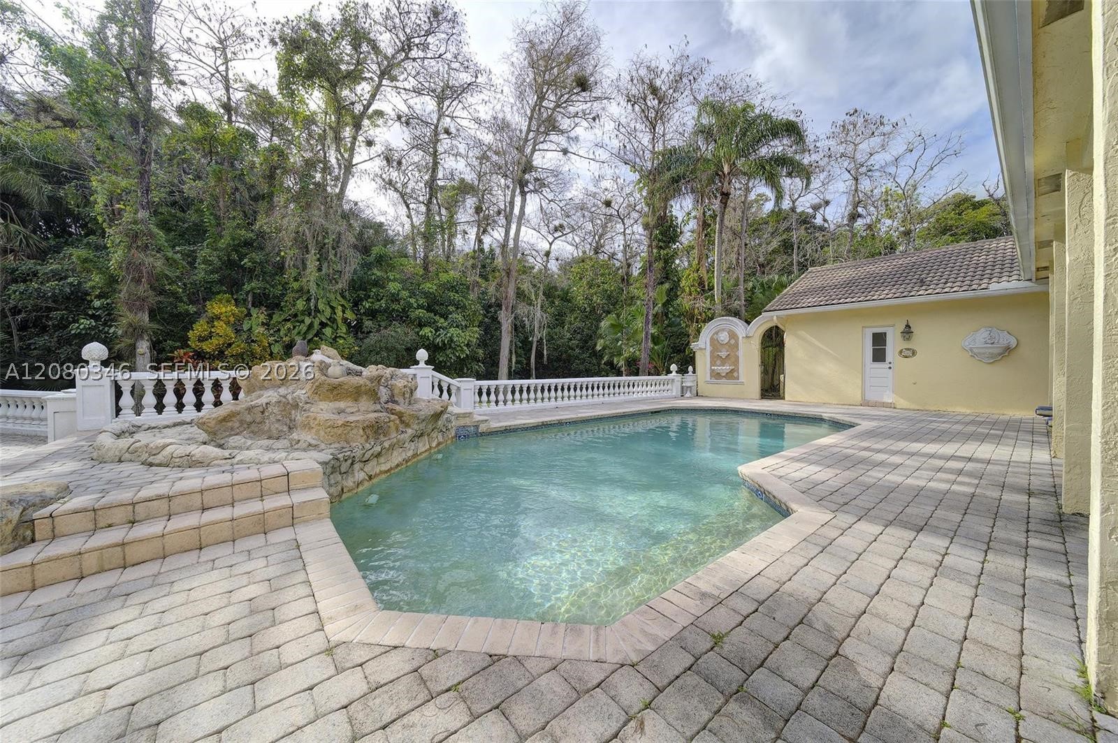 4750 W Leitner Dr, Coral Springs FL 33067