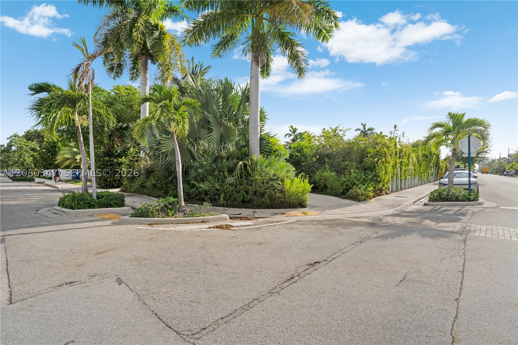 7501 W Adventure Ave, North Bay Village FL 33141