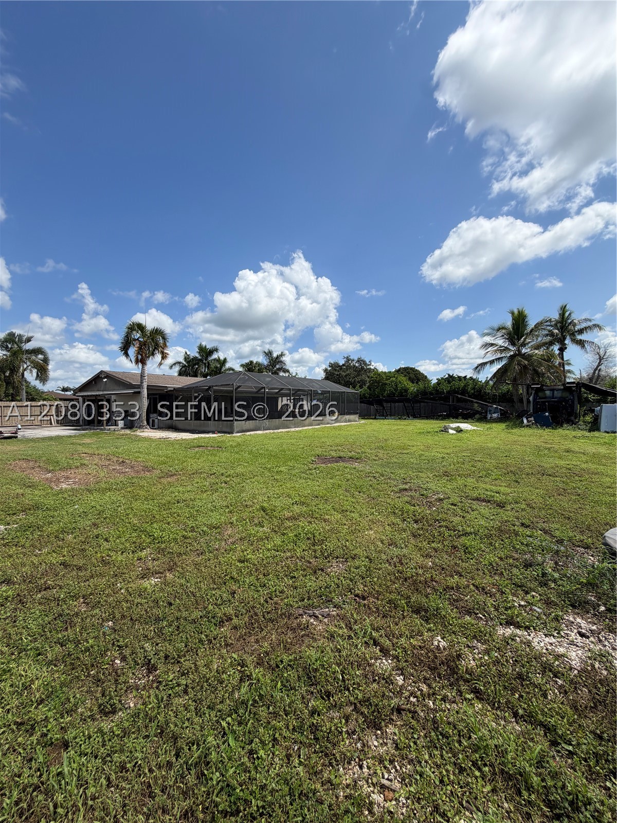 1422 NW 20th St, Homestead FL 33030