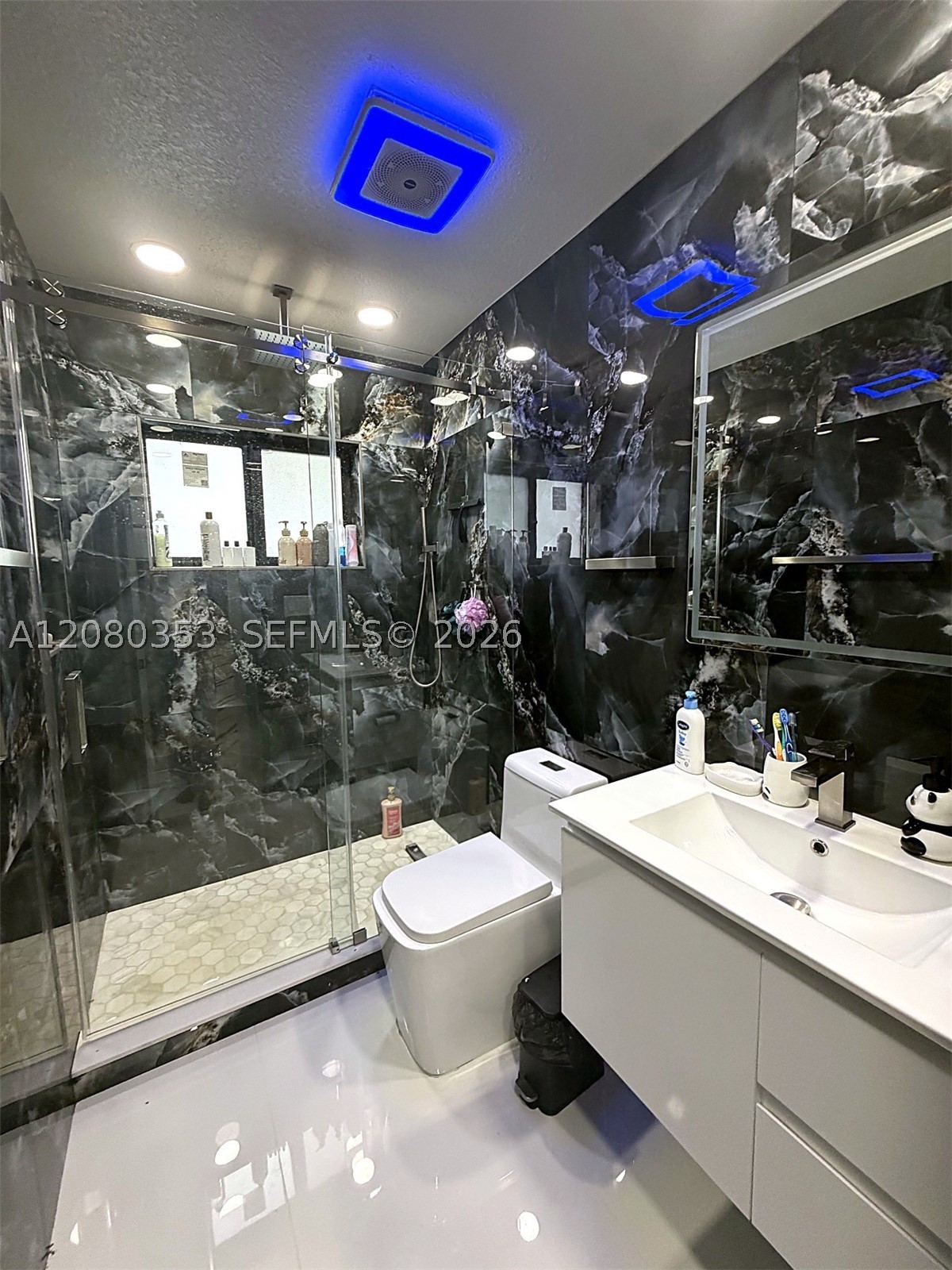 1422 NW 20th St, Homestead FL 33030