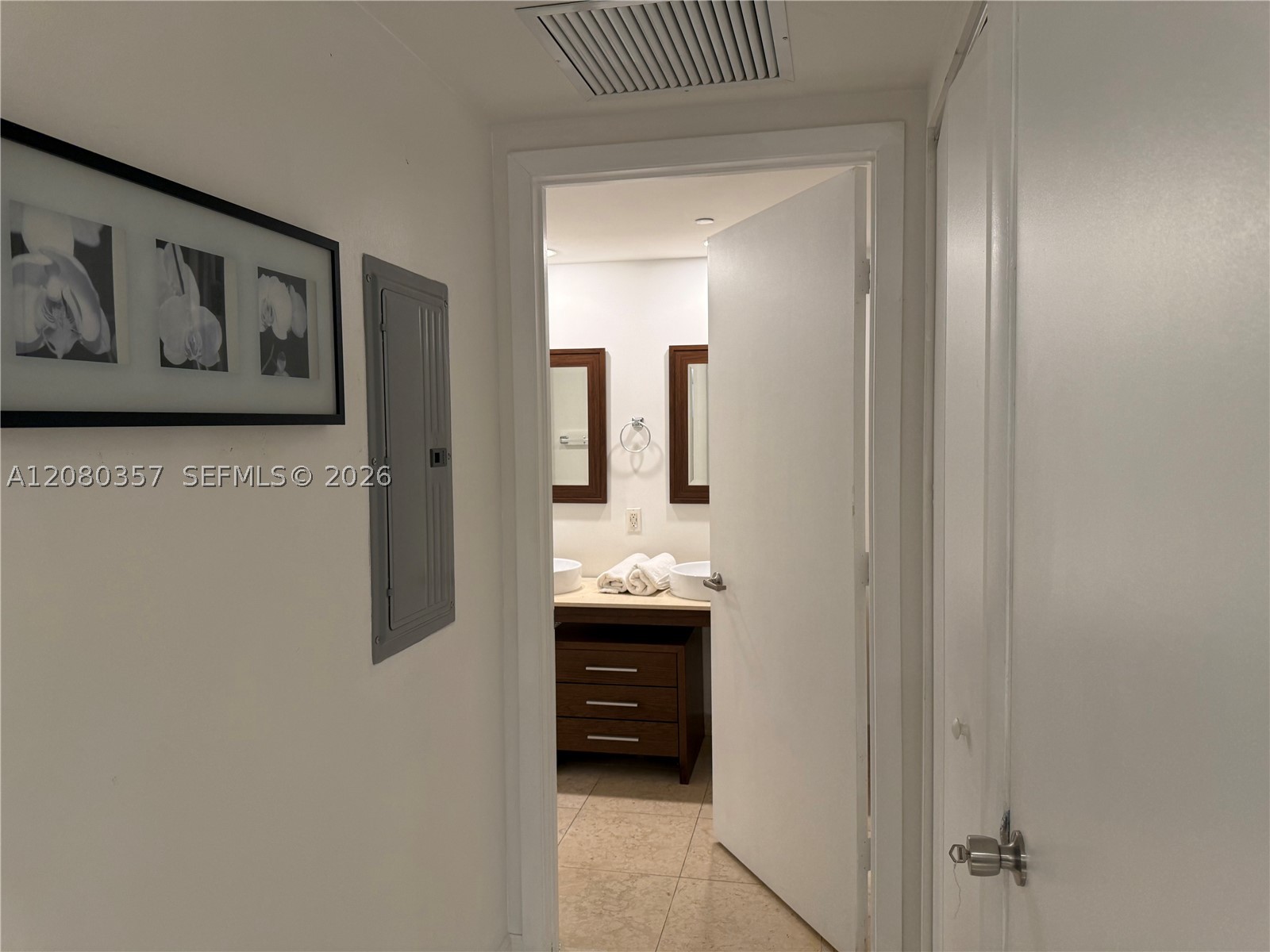 485 Brickell Ave #2606, Miami FL 33131