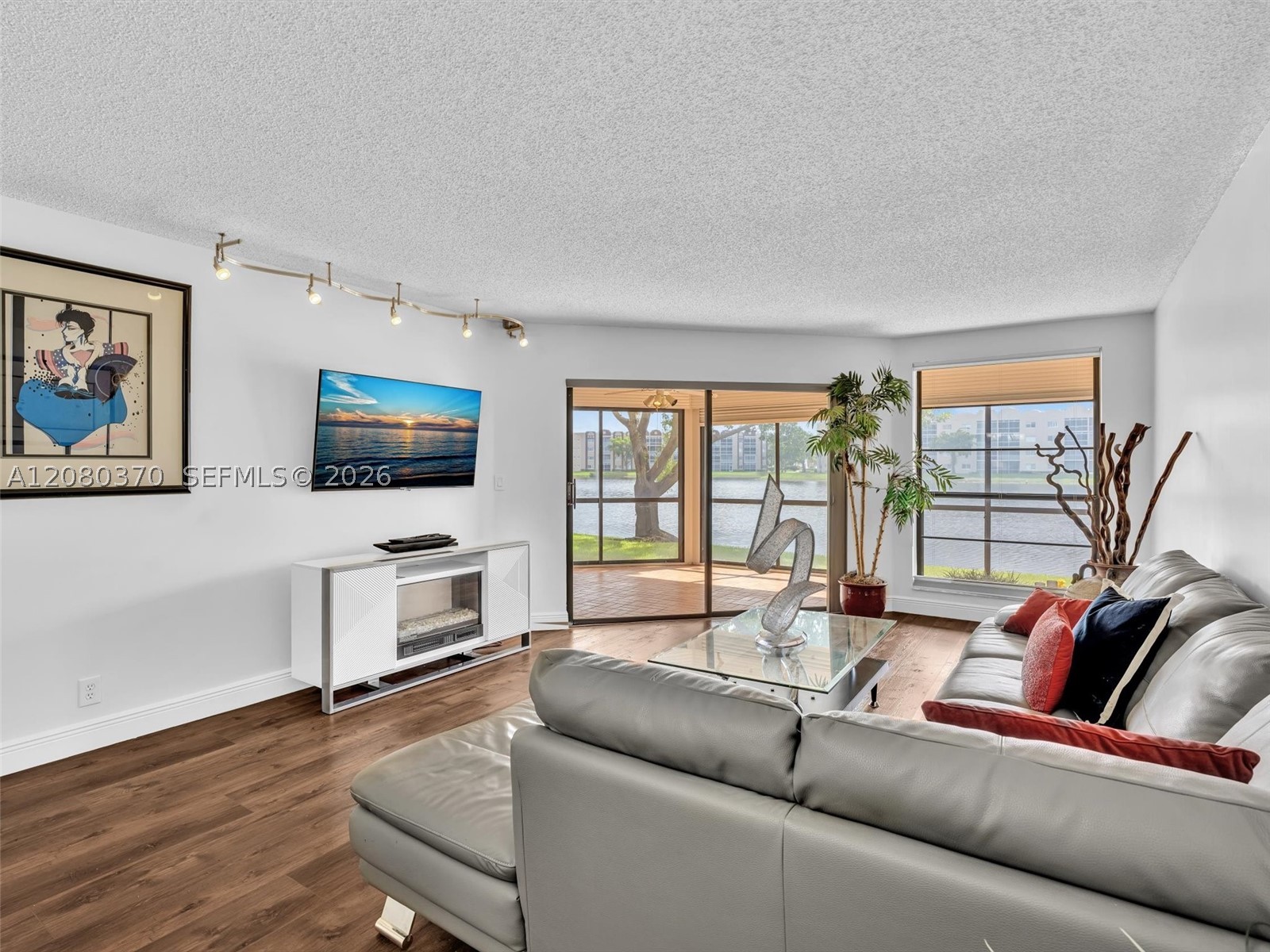 7518 Fairfax Dr #110, Tamarac FL 33321