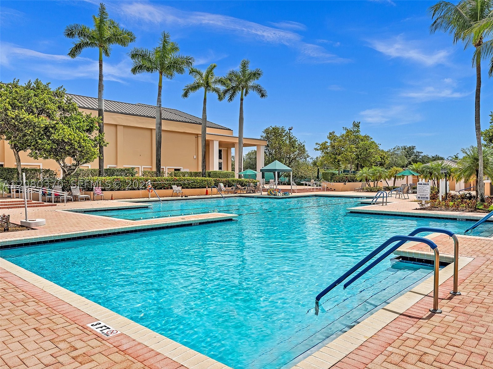 7518 Fairfax Dr #110, Tamarac FL 33321