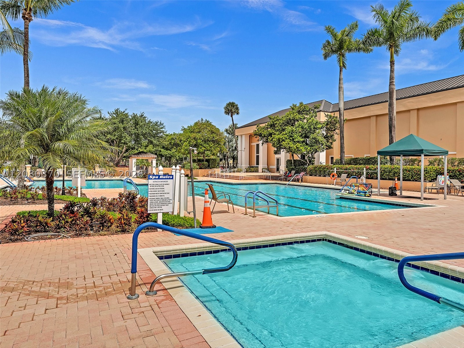 7518 Fairfax Dr #110, Tamarac FL 33321
