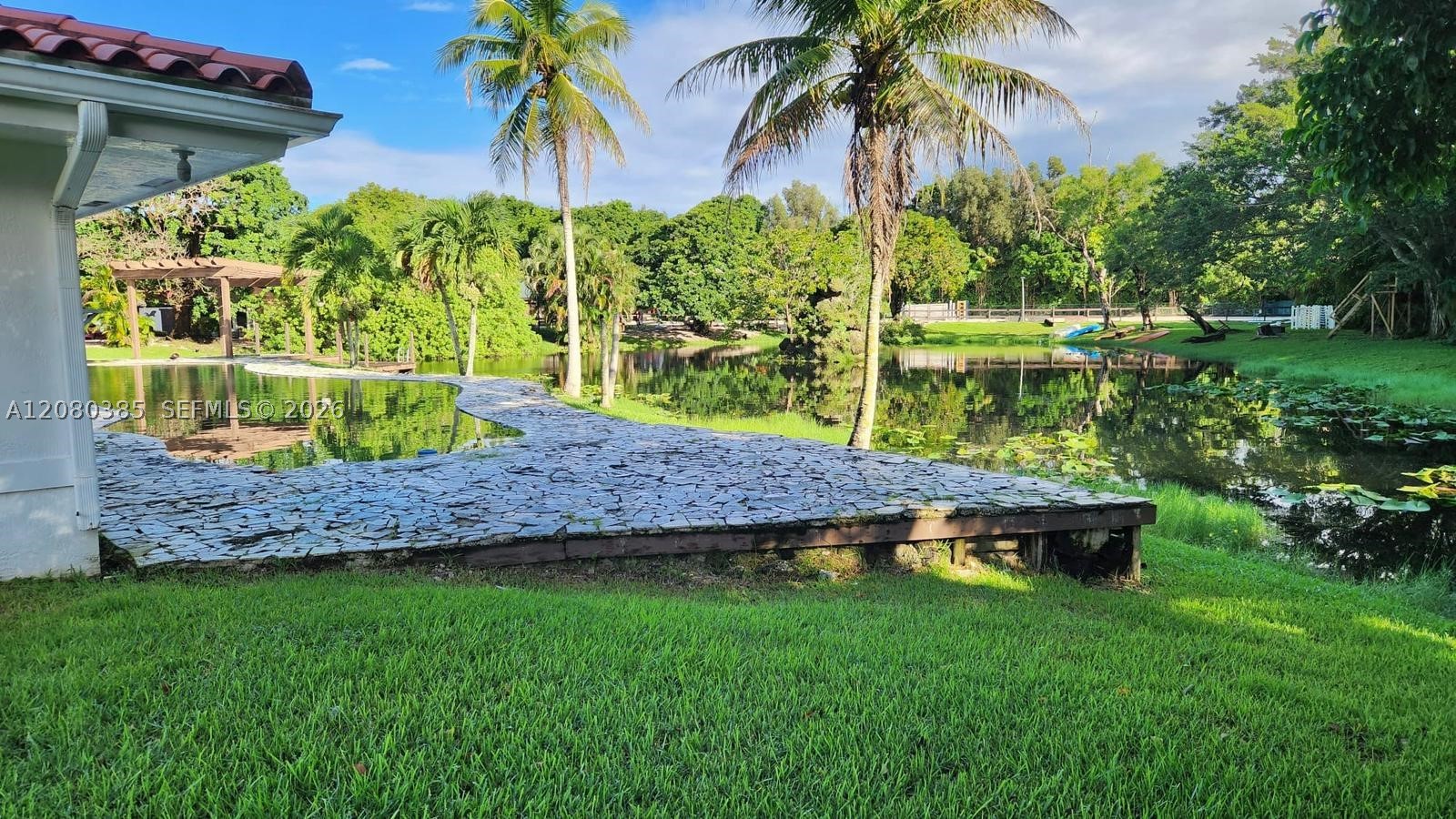 14101 Luray Rd, Southwest Ranches FL 33330