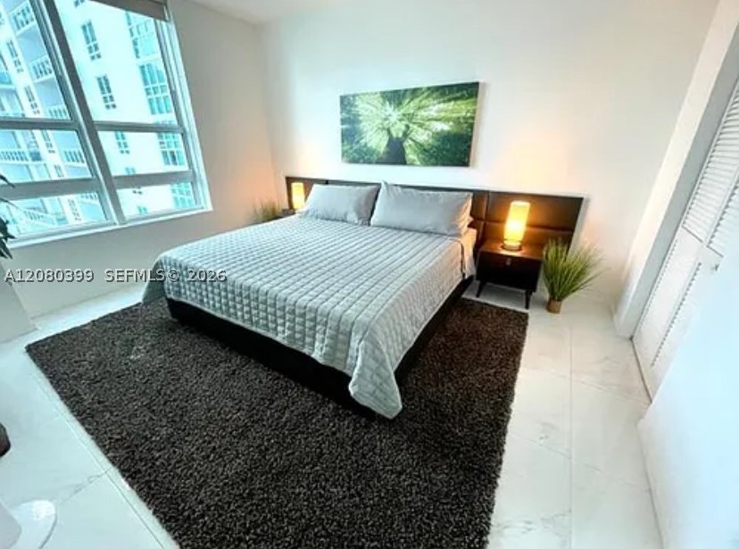 950 Brickell Bay Dr #2203, Miami FL 33131