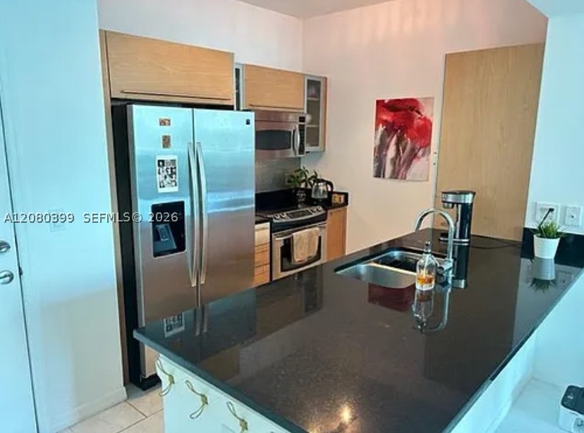 950 Brickell Bay Dr #2203, Miami FL 33131