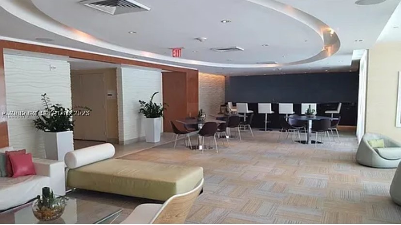 950 Brickell Bay Dr #2203, Miami FL 33131
