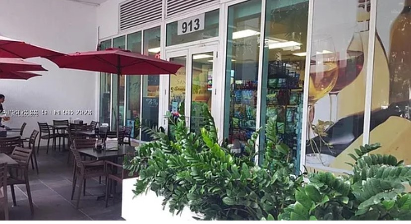 950 Brickell Bay Dr #2203, Miami FL 33131