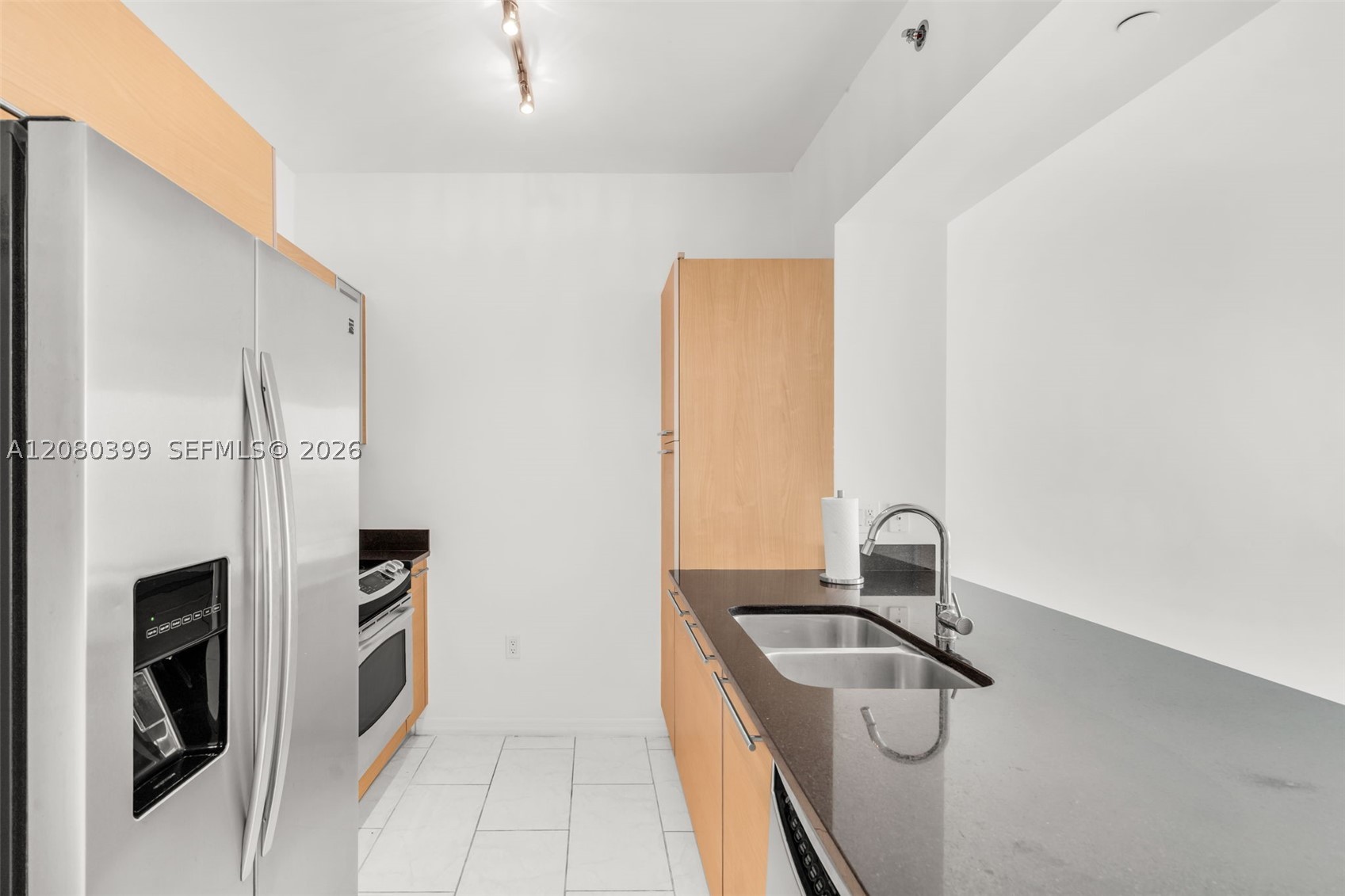 950 Brickell Bay Dr #2203, Miami FL 33131