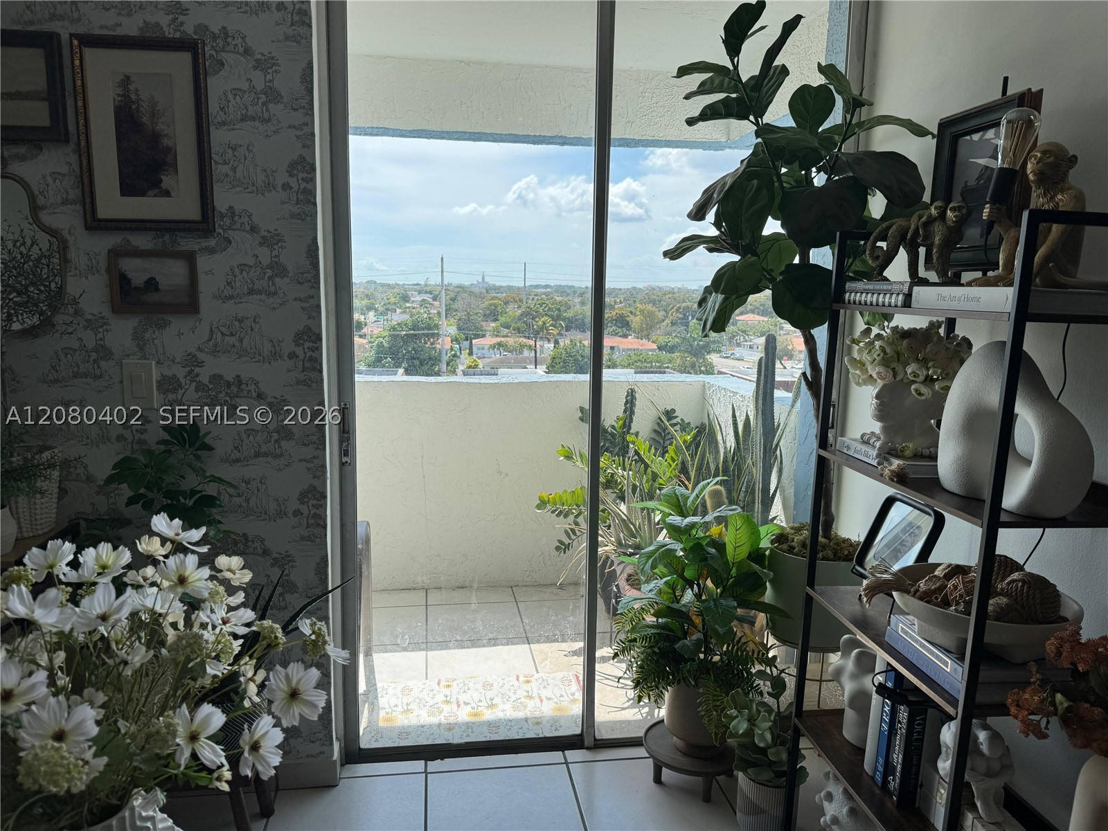 5050 NW 7th St #604, Miami FL 33126