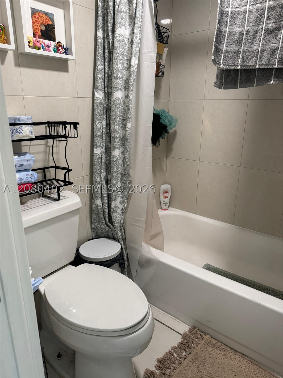 5050 NW 7th St #604, Miami FL 33126