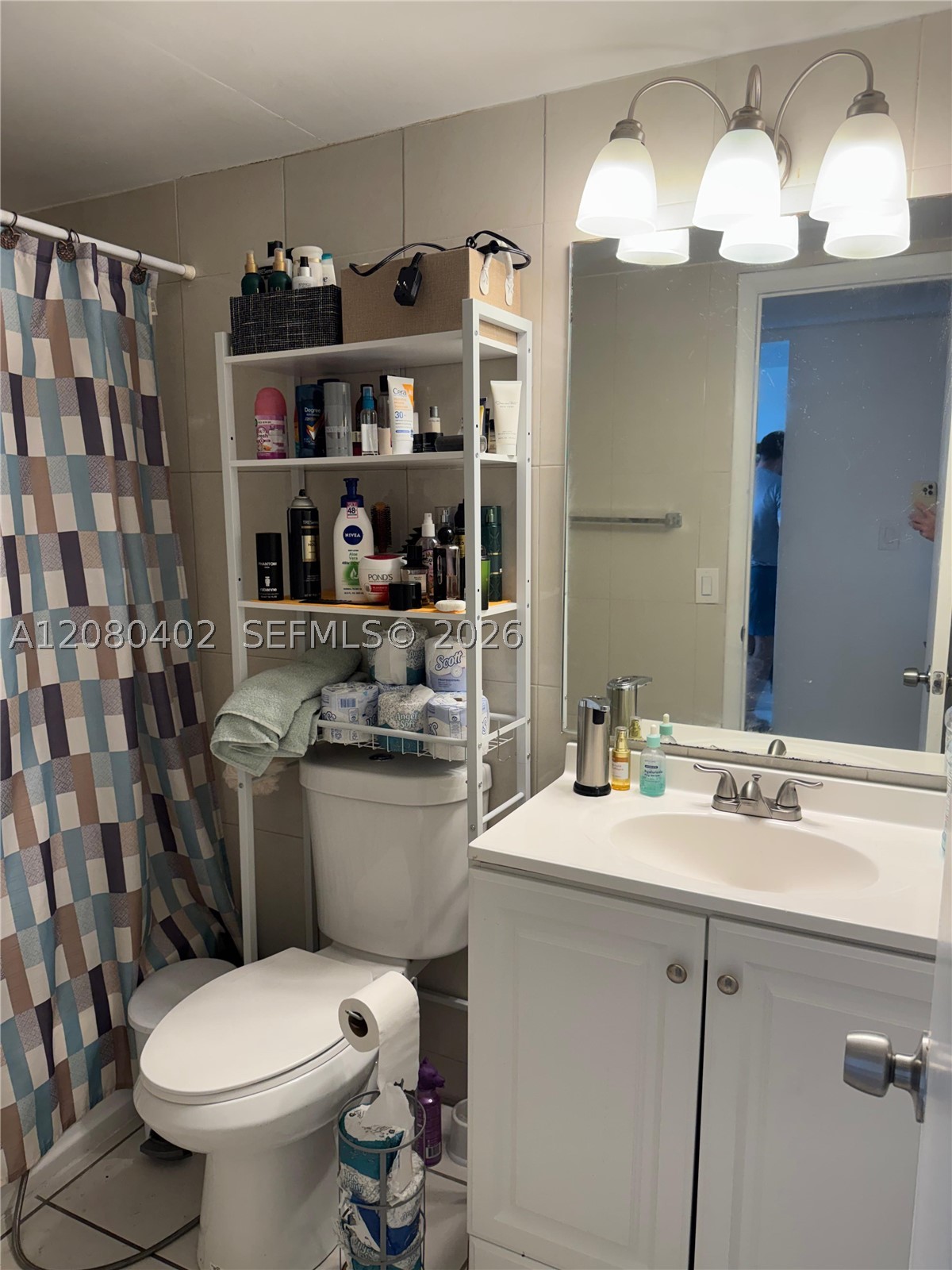 5050 NW 7th St #604, Miami FL 33126