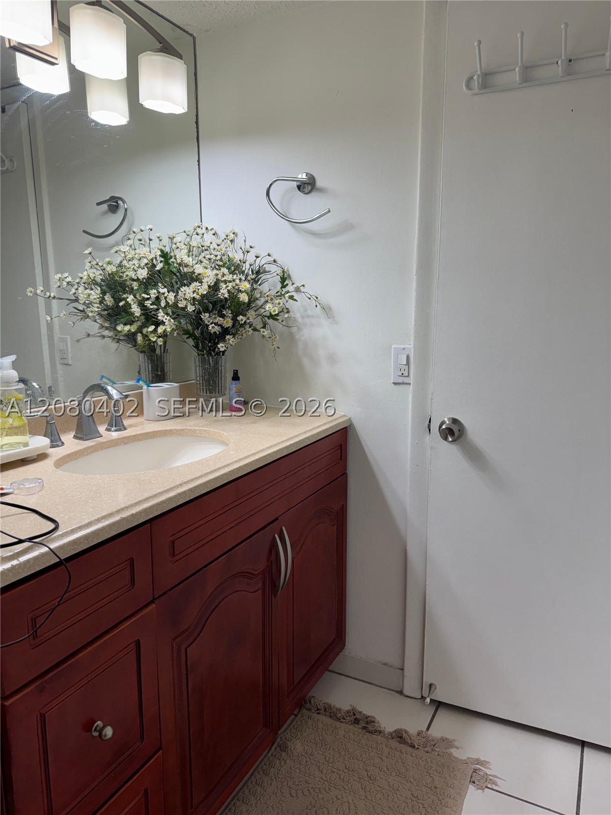 5050 NW 7th St #604, Miami FL 33126