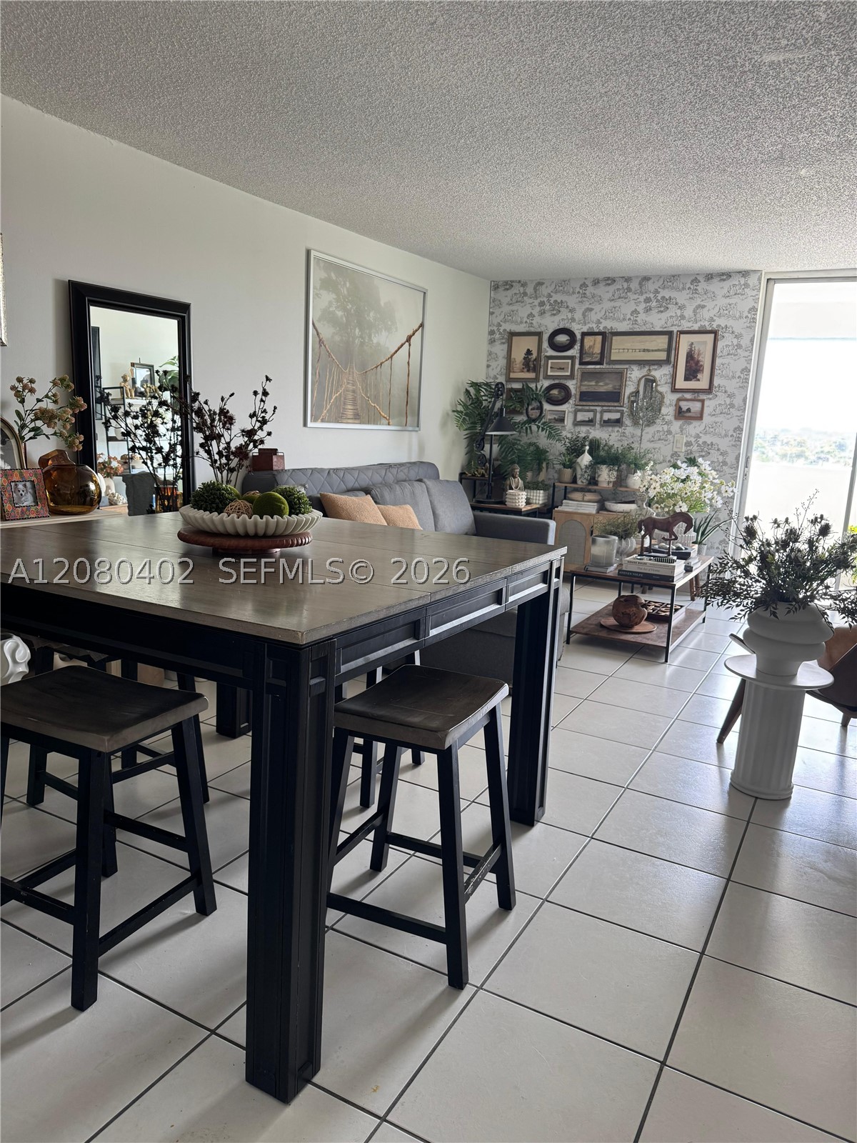 5050 NW 7th St #604, Miami FL 33126