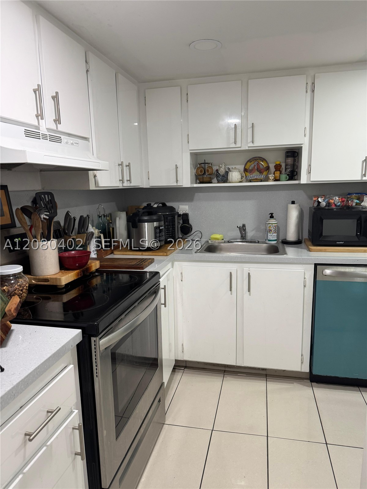 5050 NW 7th St #604, Miami FL 33126