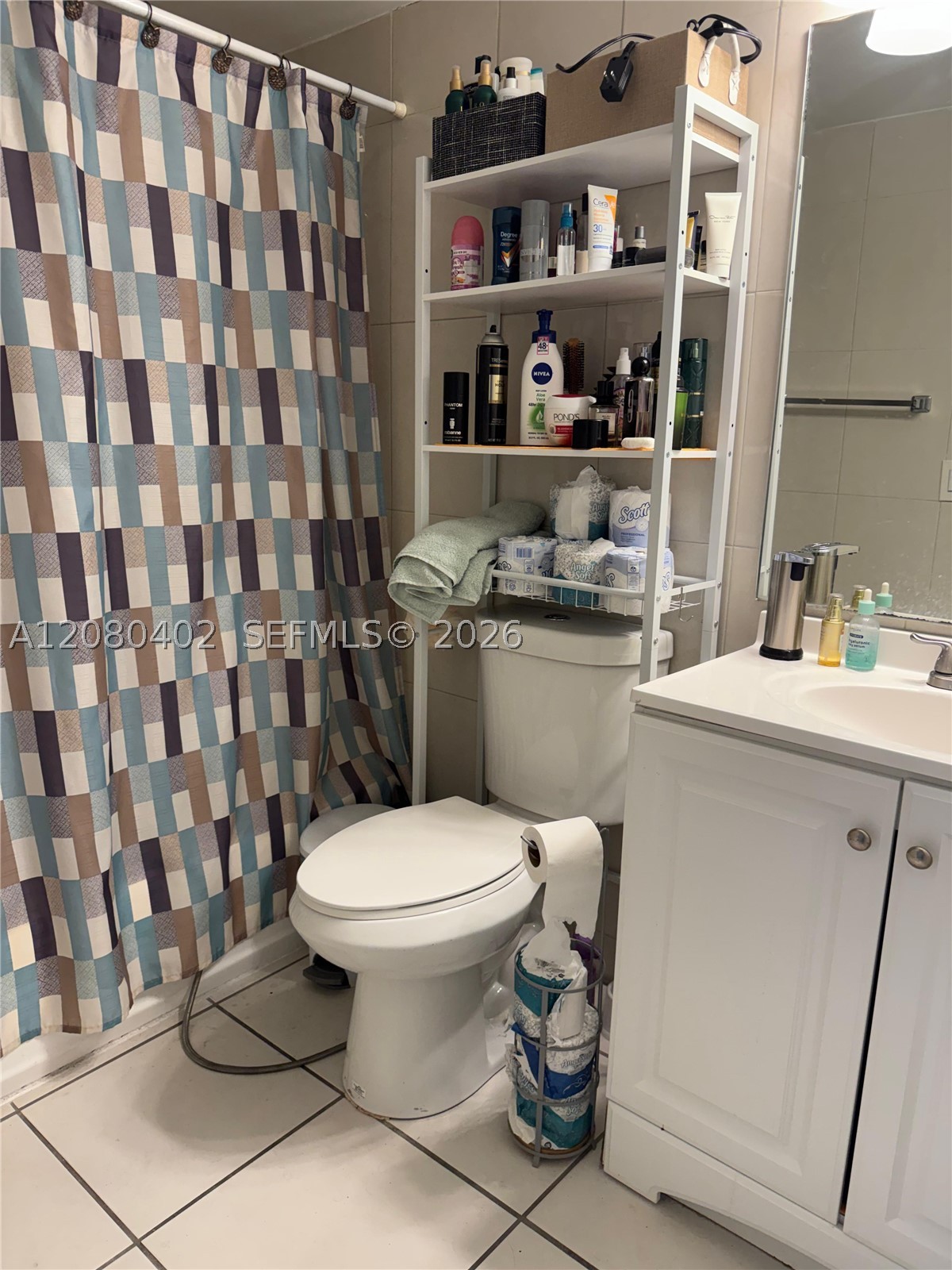 5050 NW 7th St #604, Miami FL 33126