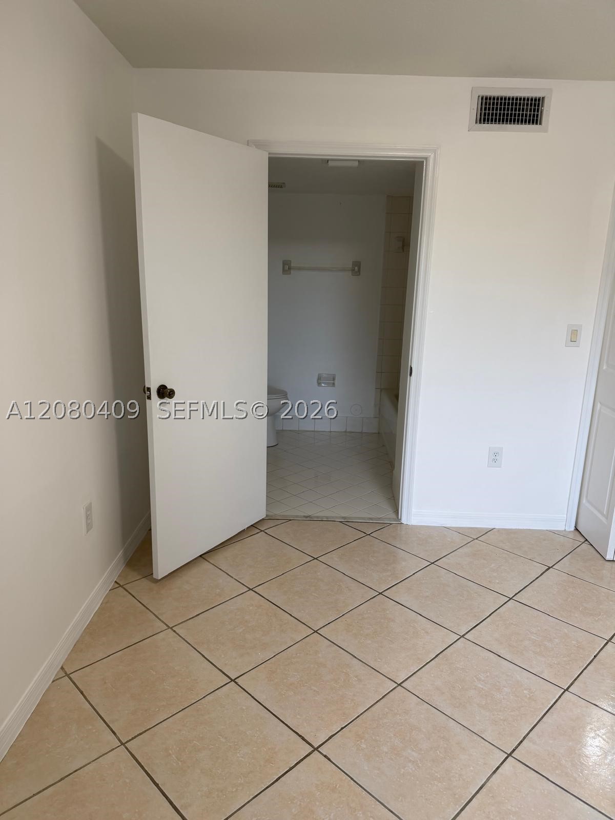 2900 SE 12th Rd #101-28, Homestead FL 33035