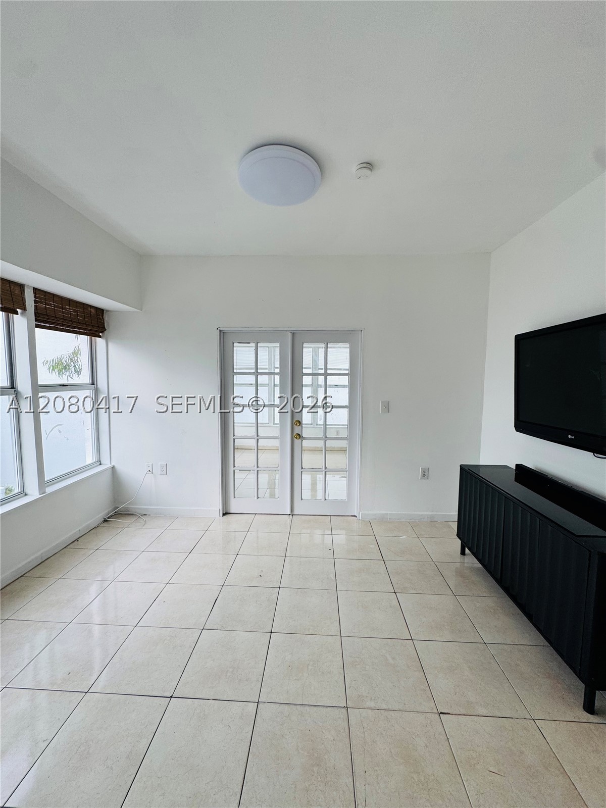 227 1st St #8, Miami Beach FL 33139