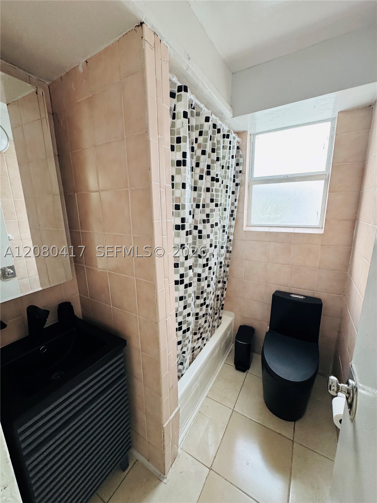 227 1st St #8, Miami Beach FL 33139
