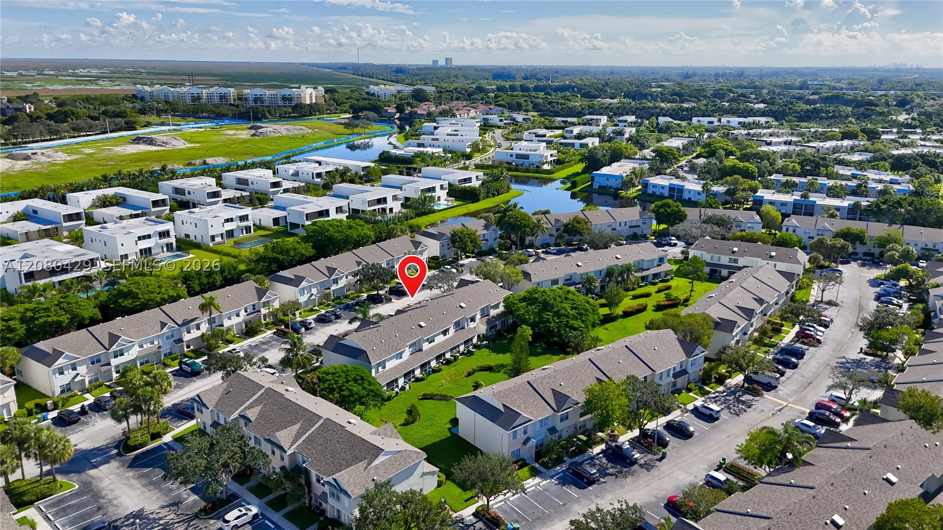 16676 Hemingway Dr, Weston FL 33326