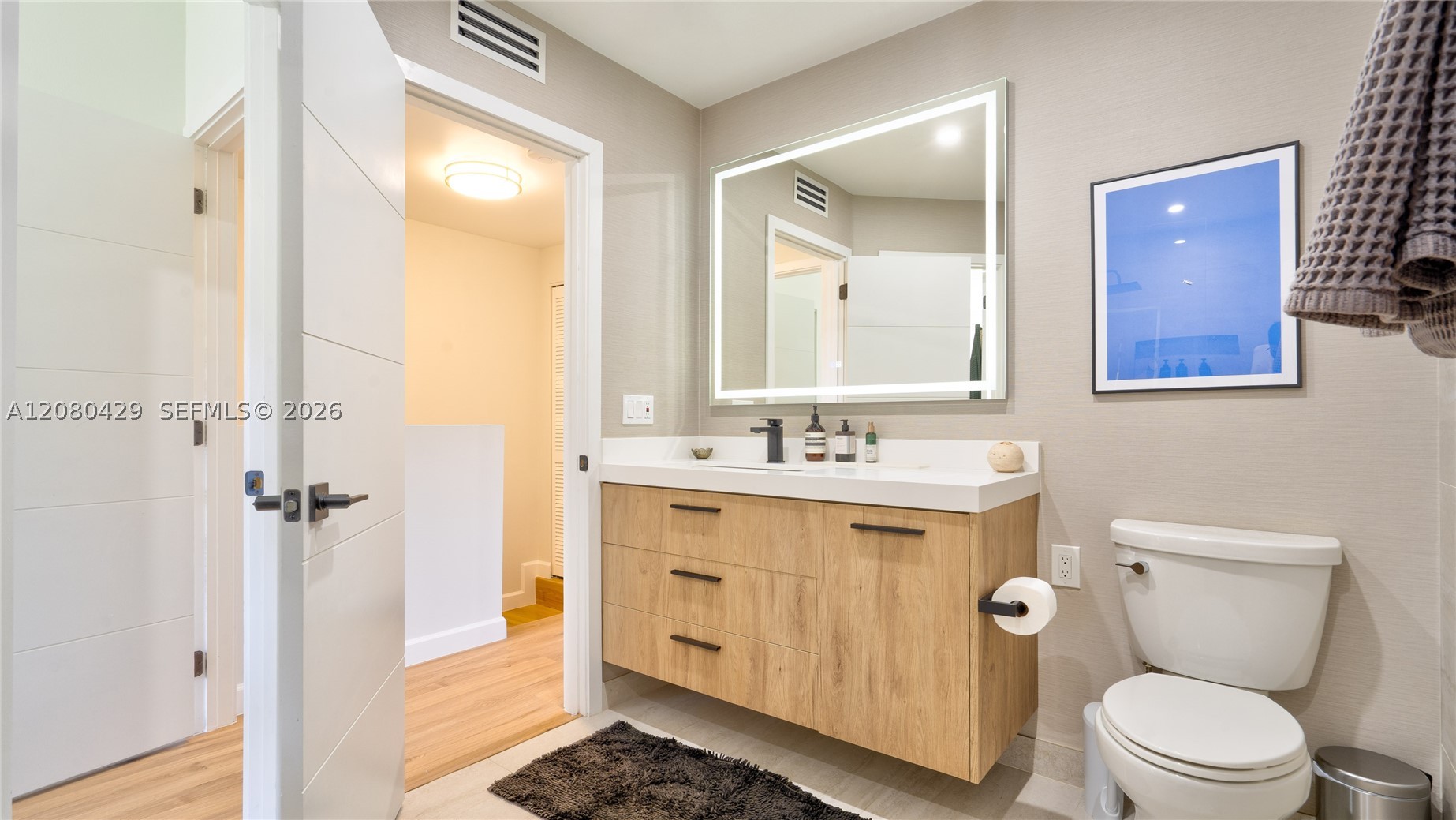 16676 Hemingway Dr, Weston FL 33326