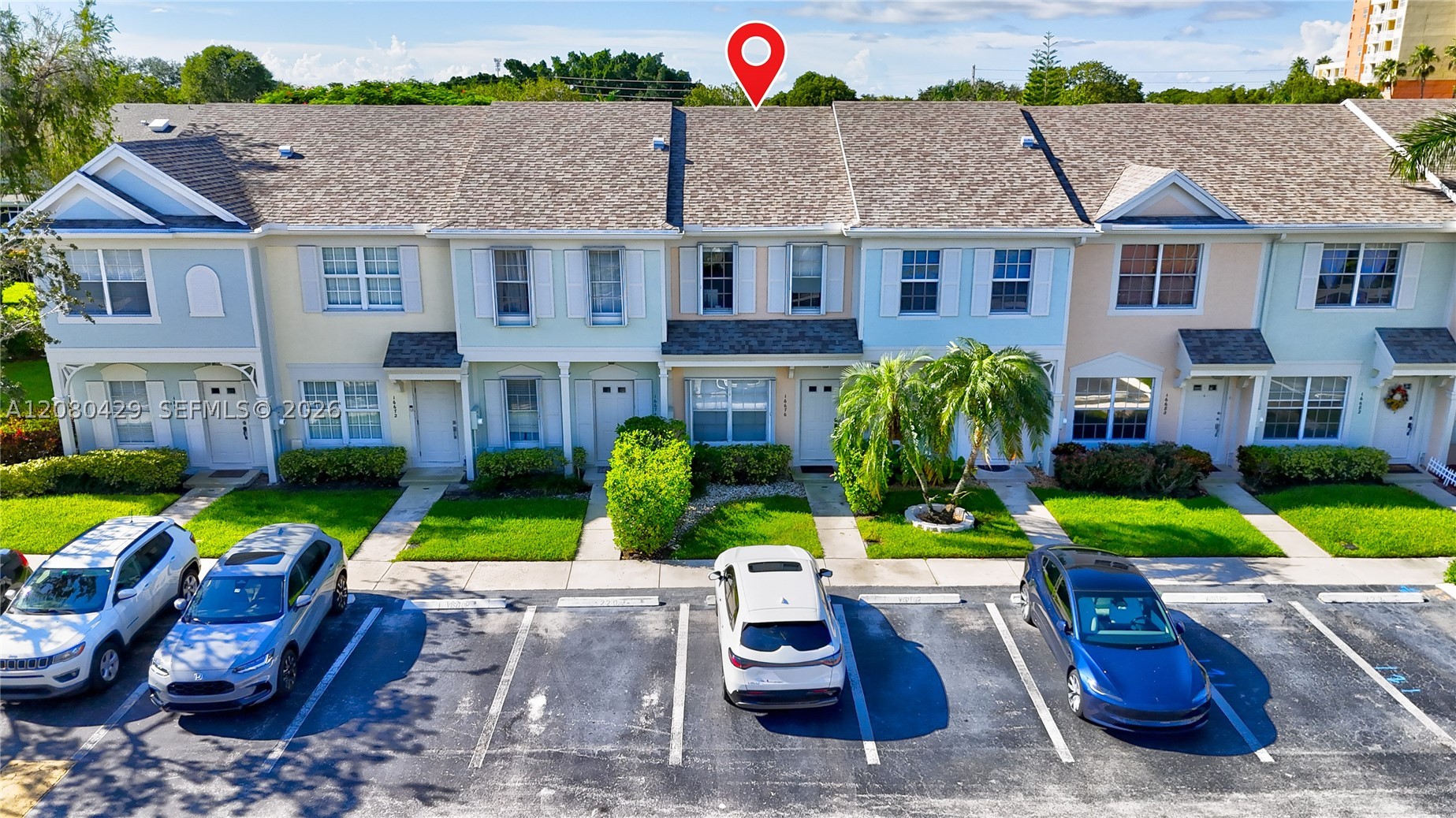 16676 Hemingway Dr, Weston FL 33326