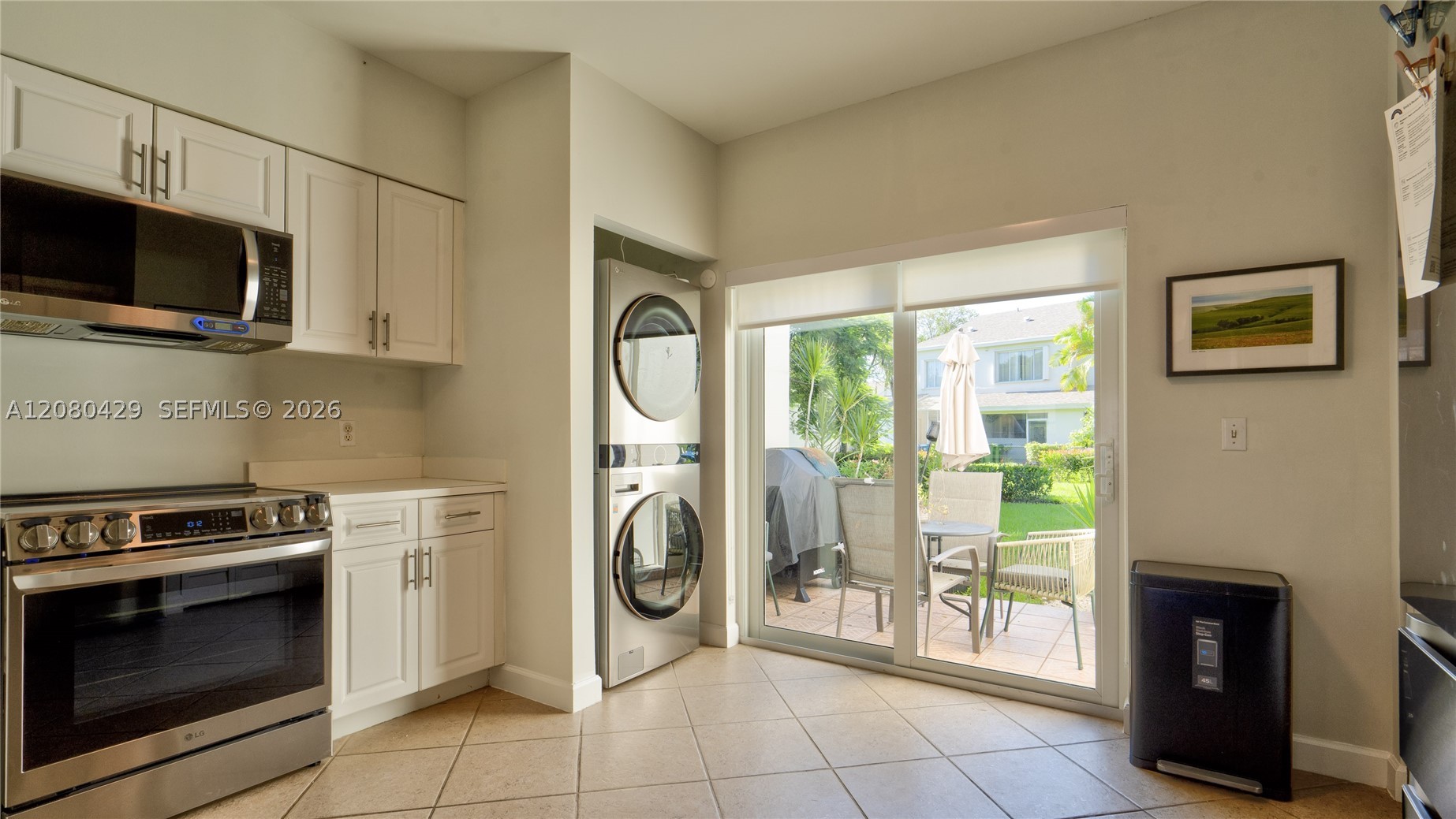 16676 Hemingway Dr, Weston FL 33326