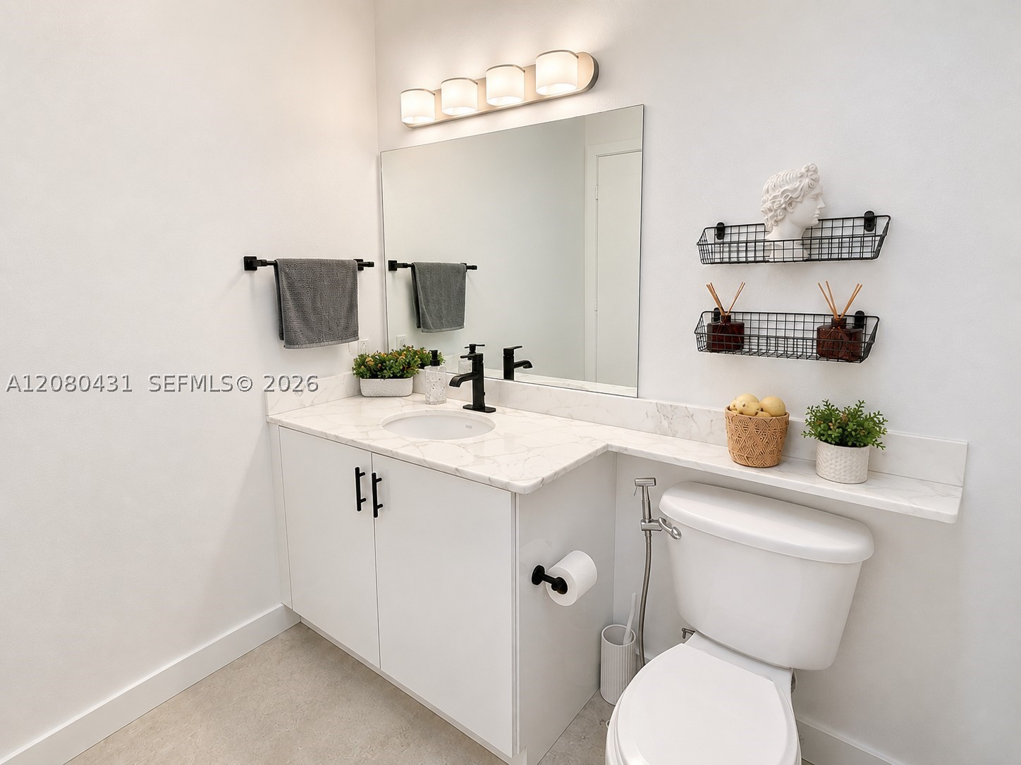234 NE 3rd St #2107, Miami FL 33132