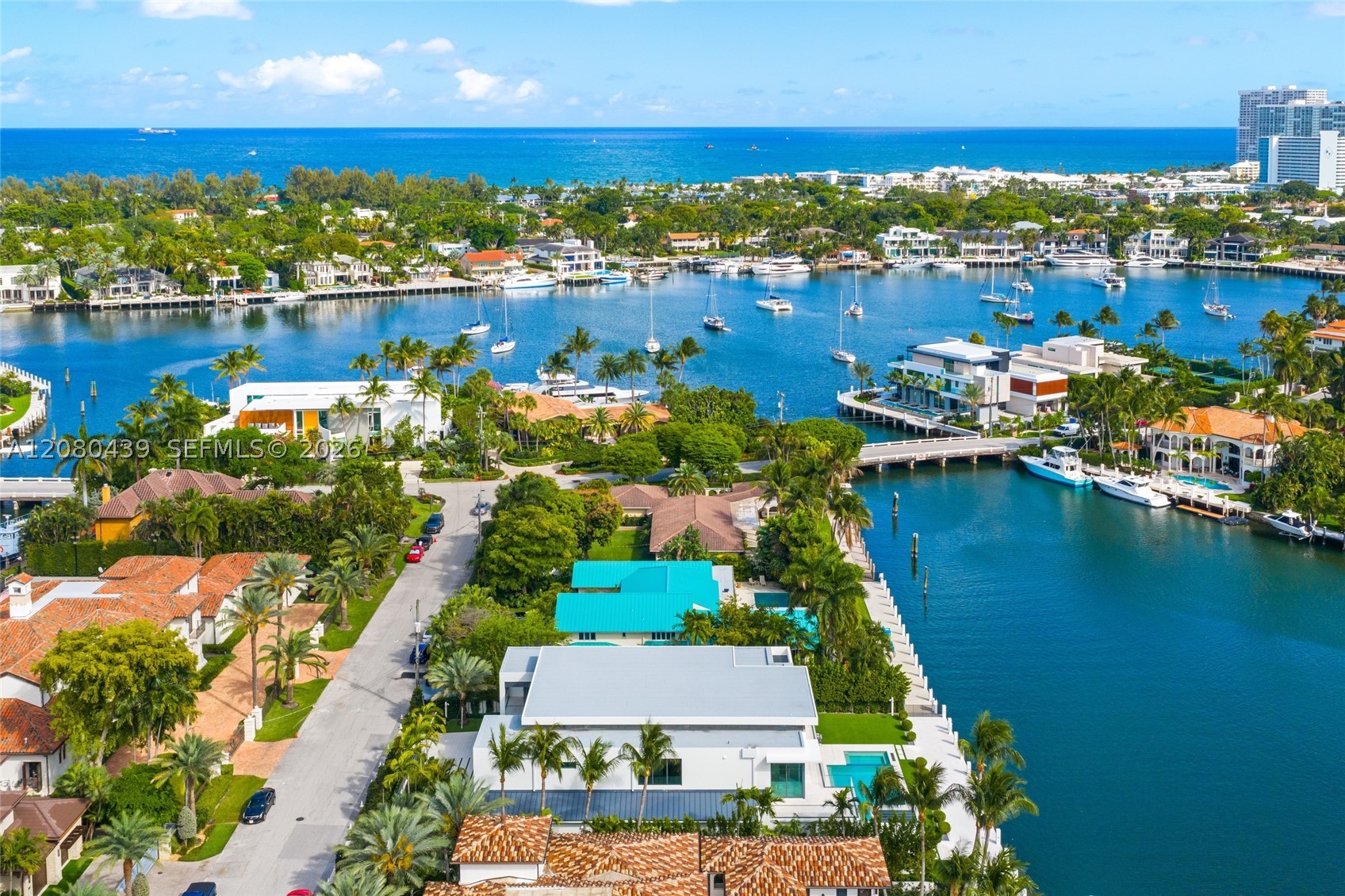 2560 Del Lago Dr, Fort Lauderdale FL 33316