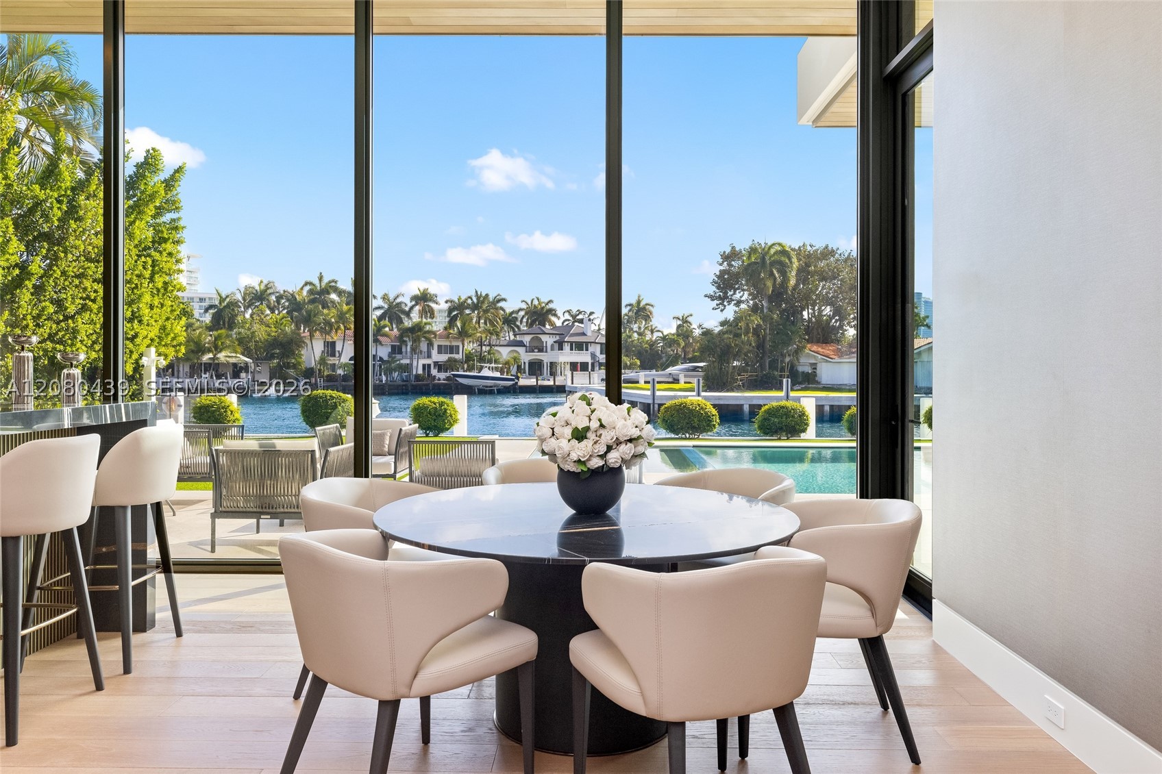 2560 Del Lago Dr, Fort Lauderdale FL 33316