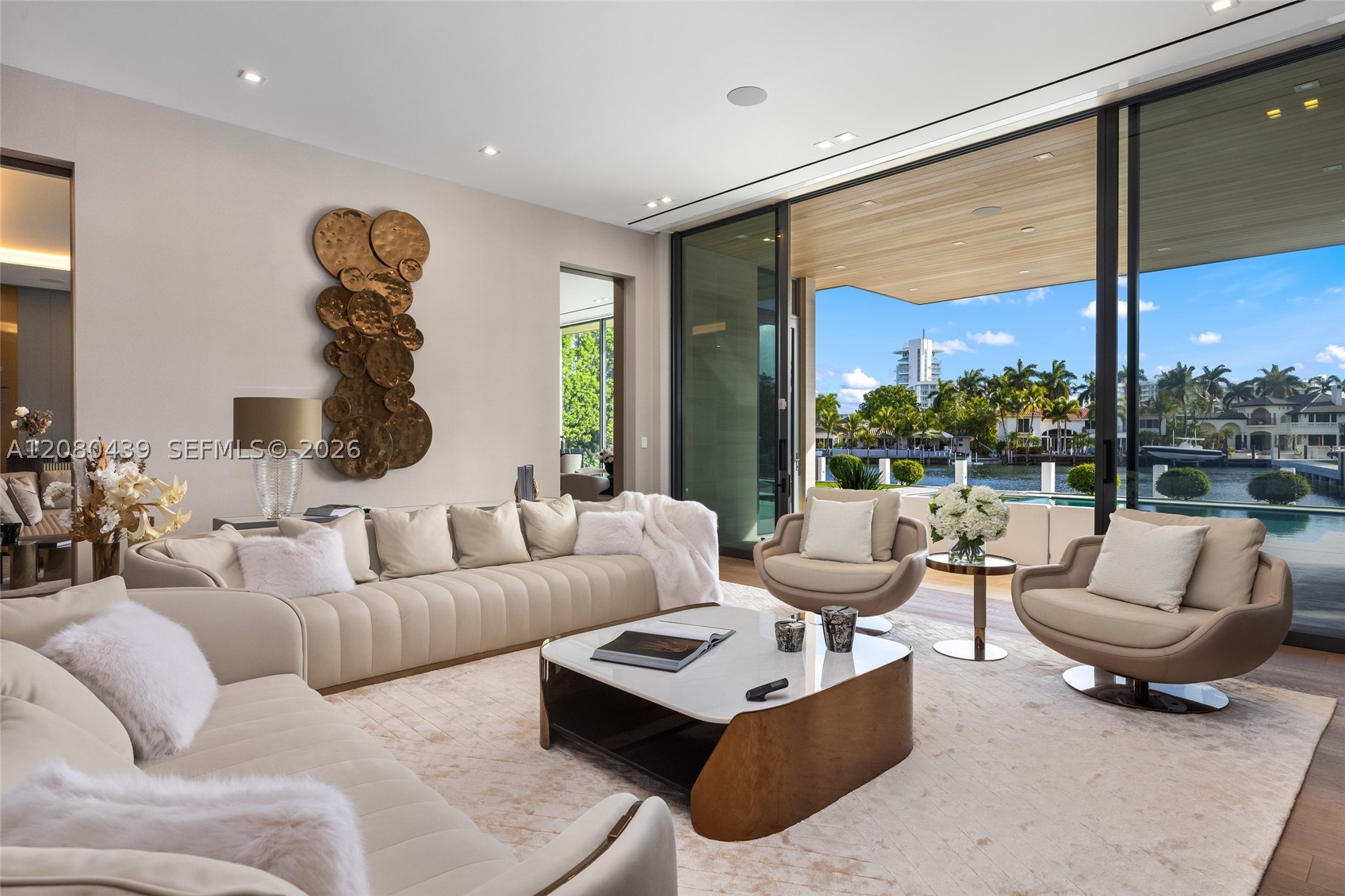 2560 Del Lago Dr, Fort Lauderdale FL 33316