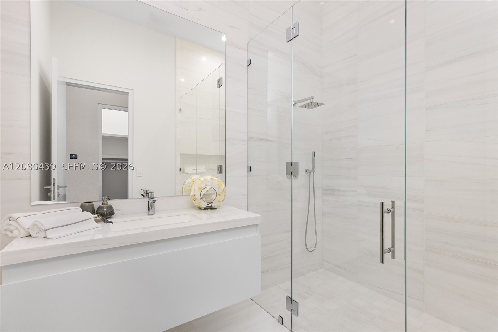 2560 Del Lago Dr, Fort Lauderdale FL 33316
