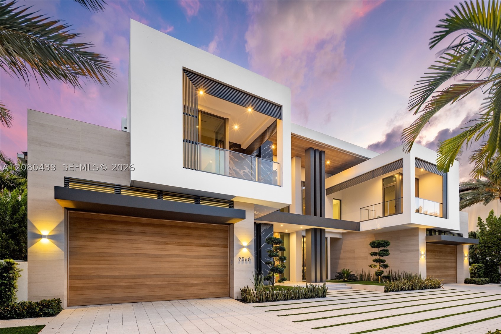 2560 Del Lago Dr, Fort Lauderdale FL 33316