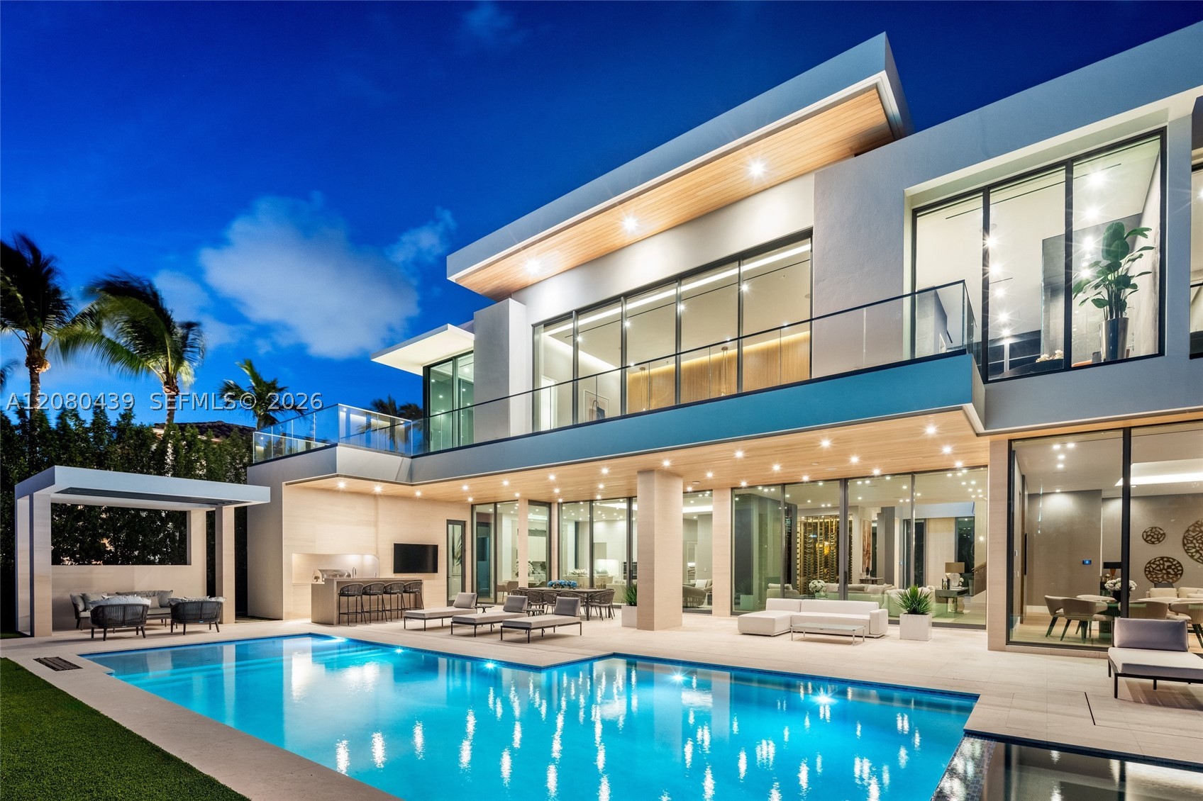 2560 Del Lago Dr, Fort Lauderdale FL 33316