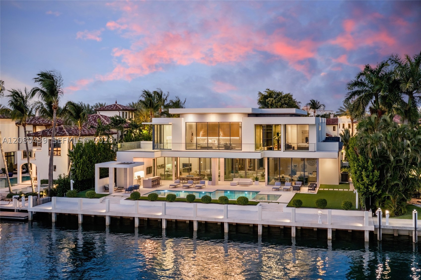 2560 Del Lago Dr, Fort Lauderdale FL 33316