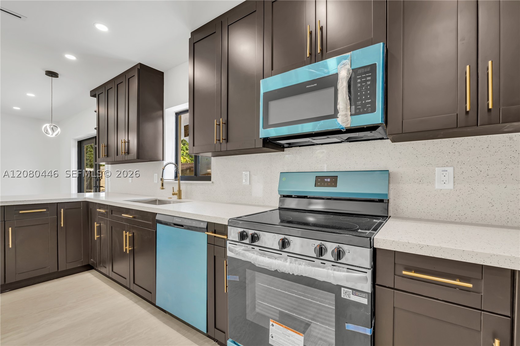 6235 SW 24th St, Miami FL 33147