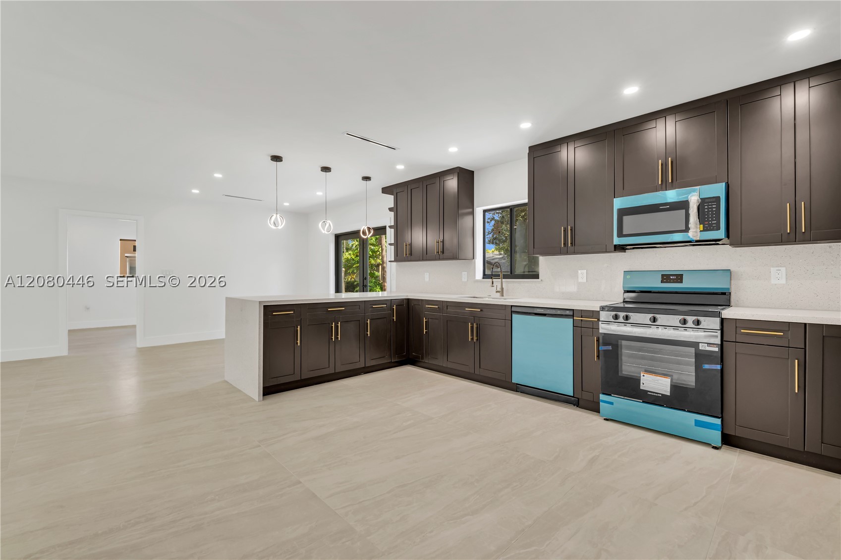 6235 SW 24th St, Miami FL 33147