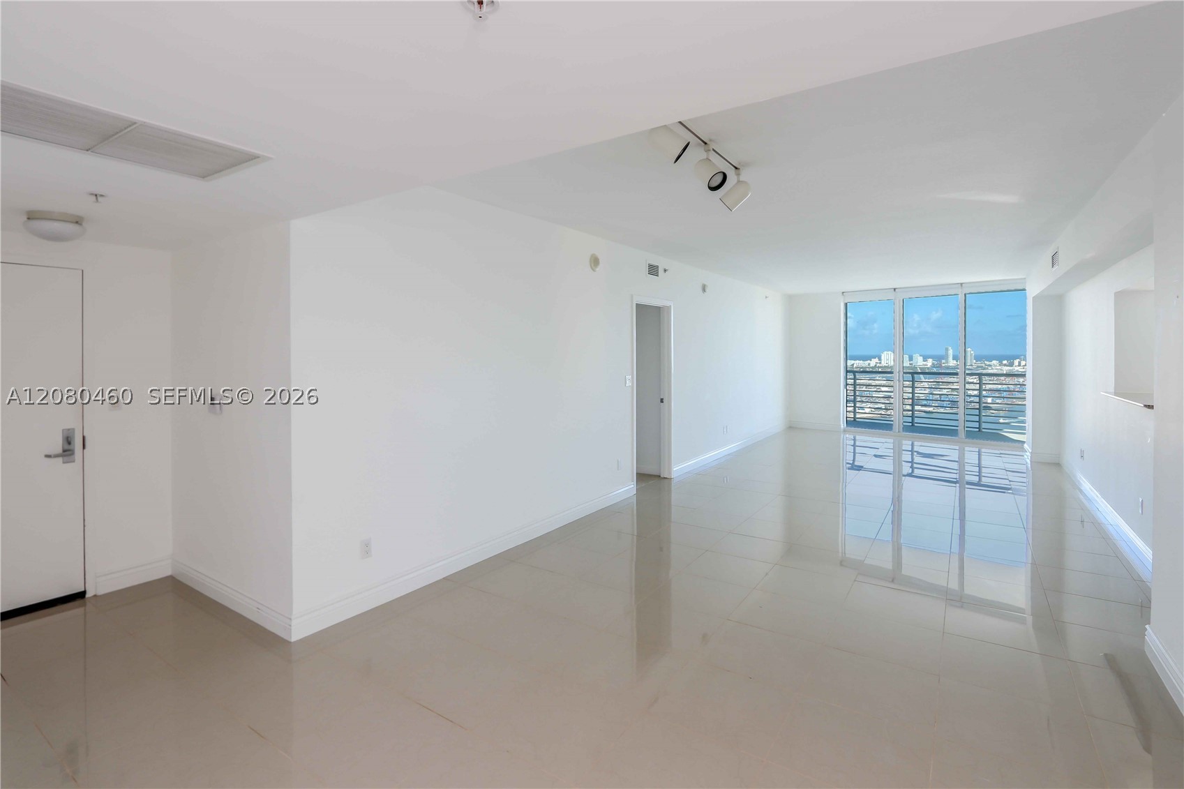 335 S Biscayne Blvd #3709, Miami FL 33131